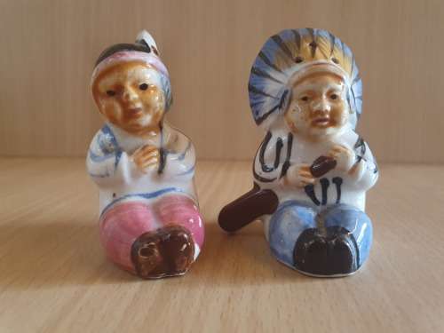 Set Vintage Native American Indian Salt & Pepper Shakers