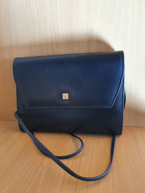Lot of 7 Handbags