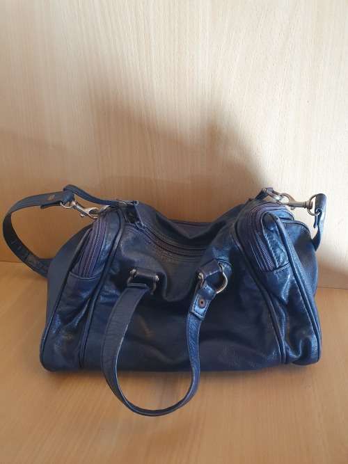 Lot of 7 Handbags