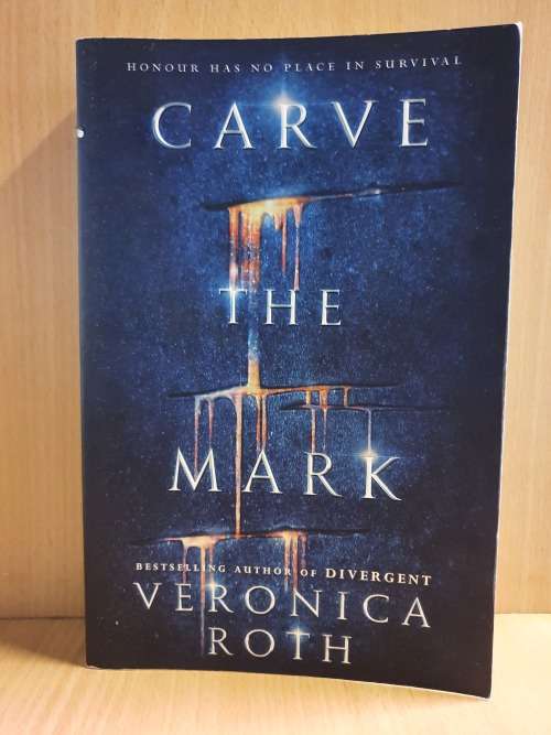 Carve the Mark: Veronica Roth (Paperback)