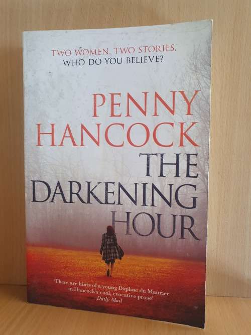 The Darkening Hour: Penny Hancock (Paperback)