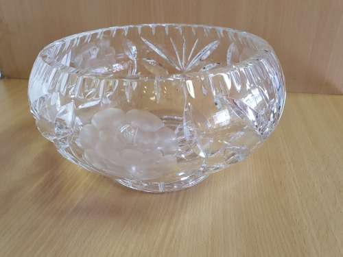 Vintage Large Round Cut Glass Bowl - width 21cm. height 12cm