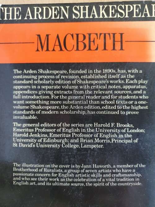Macbeth Edited by Kenneth Muir (The Arden Shakespeare) Paperback)