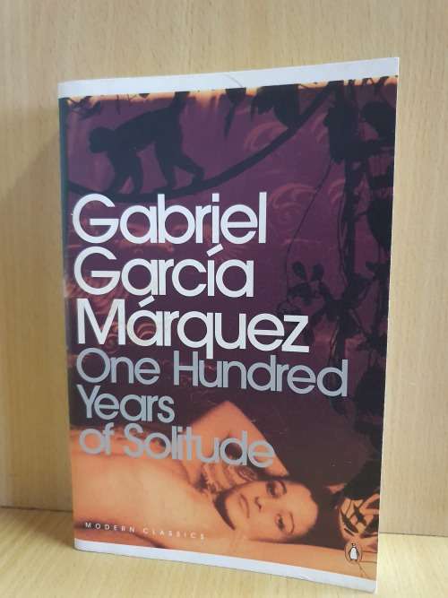 One Hundred Years of Solitude: Gabriel Garcia Marquez (Paperback)