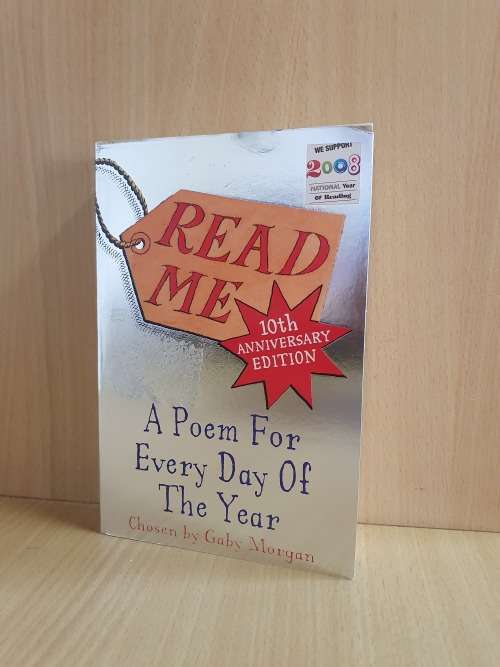 Read Me (10th Anniversary Edition) A Poem for Every Day of The Year (Paperback)