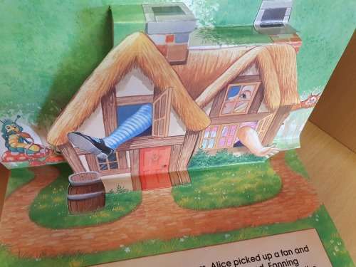 Alice in Wonderland (Pop-Up Storybook)