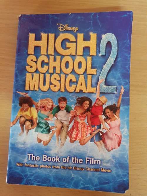 Disney - High School Musical 2 (Paperback)