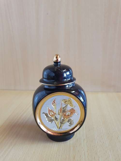 Small Black Lidded Porcelain Jar - Made in Japan (height 8cm. width 7cm)
