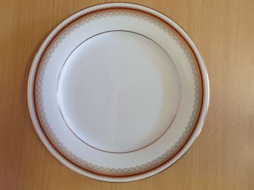 Noritake Doral Maroon 2992 Plate - width 21cm