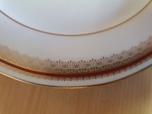 Noritake Doral Maroon 2992 Plate - width 21cm