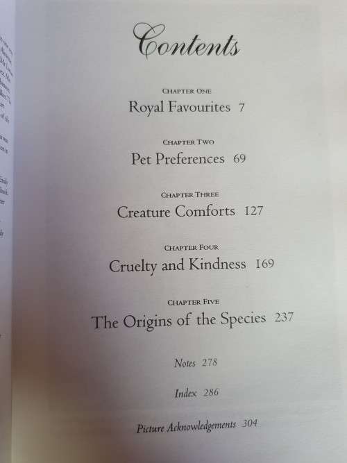 Reigning Cats and Dogs - A History of Pets at Court since The Renaissance: Katharine. Macdonogh