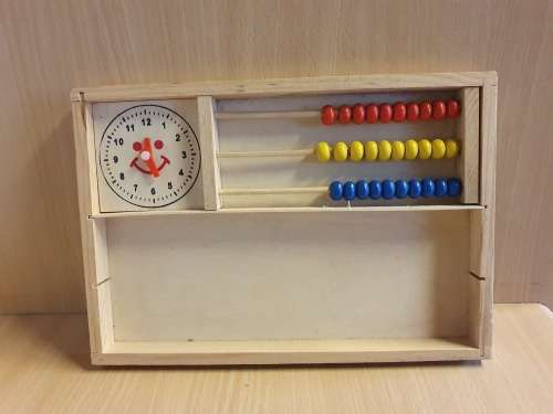 Vintage Wooden Kiddies Counter (25cm x 18cm)