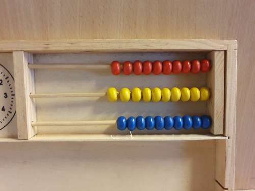Vintage Wooden Kiddies Counter (25cm x 18cm)