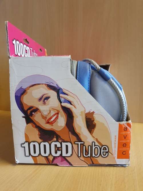 Avec 100 CD tube (23cm x 15cm)