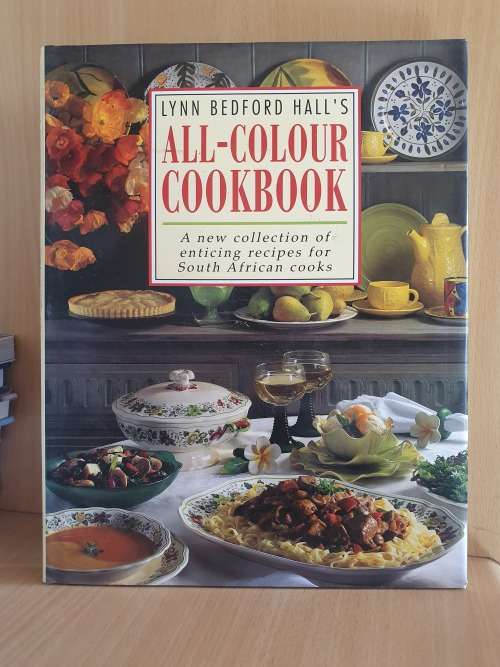 Lynn Bedford Hall`s All-Colour Cookbook (Hardcover)