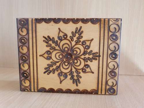 Wooden Box (18cm x 14cm height 6cm)