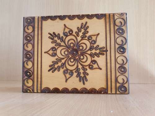 Wooden Box (18cm x 14cm height 6cm)