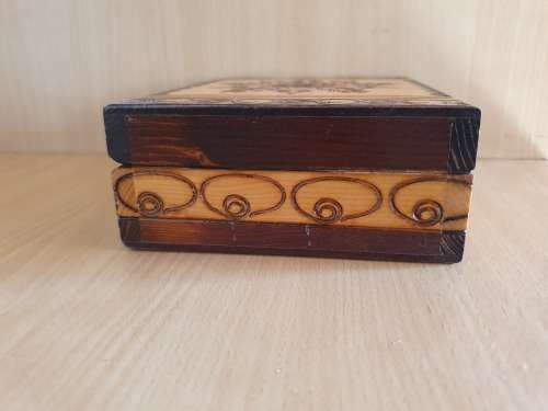 Wooden Box (18cm x 14cm height 6cm)