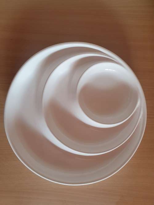 White Round Serving Platter (width 32cm)