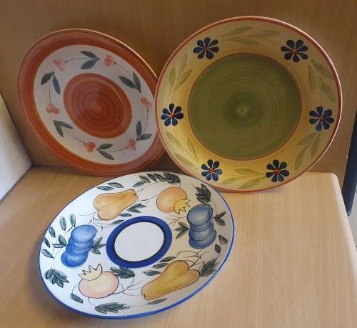 Lot of 3 Plates - width 27cm