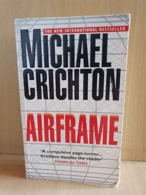 Airframe: Michael Crichton (Paperback)