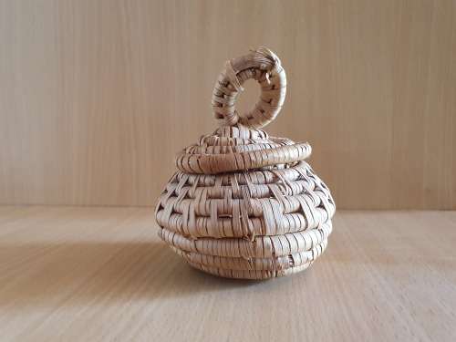 Mini Lidded Basket (width 9cm height 6cm)