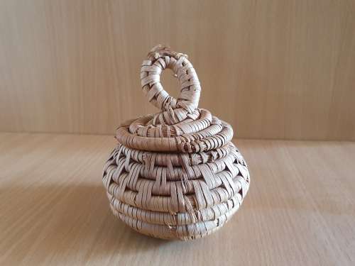 Mini Lidded Basket (width 9cm height 6cm)