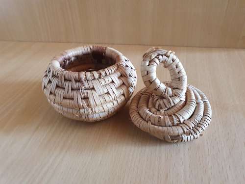 Mini Lidded Basket (width 9cm height 6cm)