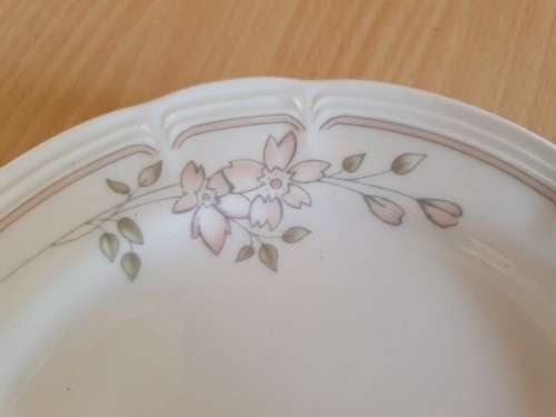 Huguenot Royal Floral Plates - width 18cm