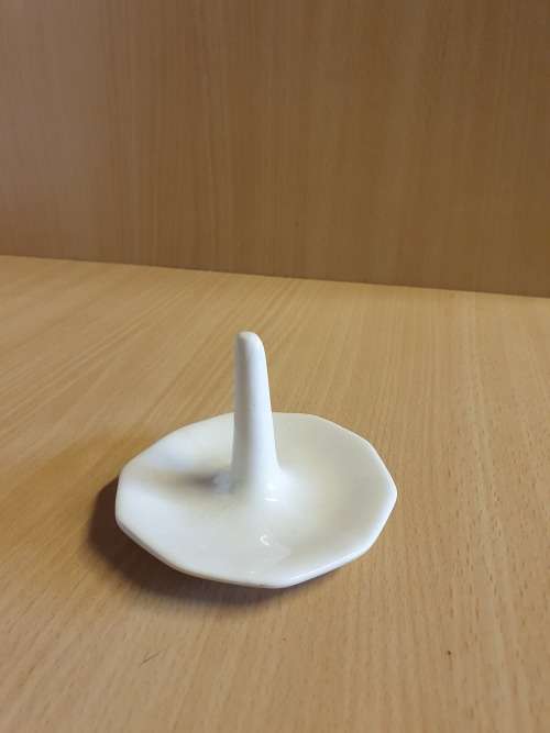 White Ceramic Ring Holder
