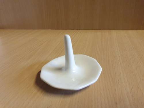 White Ceramic Ring Holder