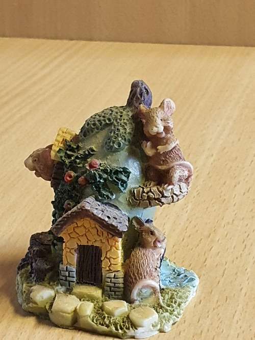 Small House Figurine - height 7cm width 6cm