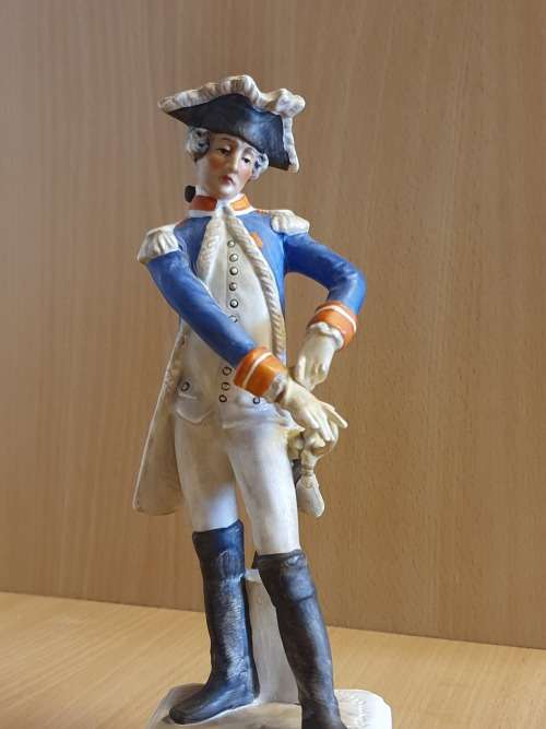 W. Goebel Figurine - Officier De La Garde - West Germany