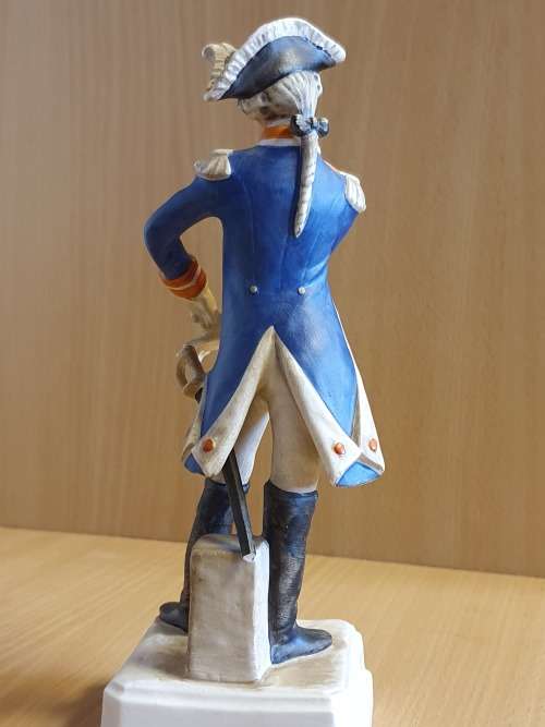 W. Goebel Figurine - Officier De La Garde - West Germany
