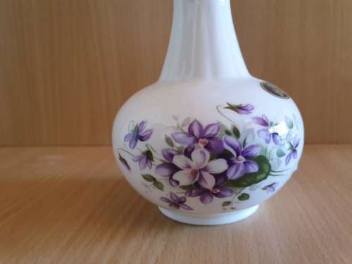 Porcelain Aynsley Fine English Bone China `Wild Violets` Vase