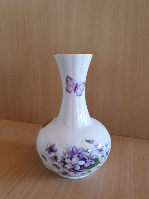 Porcelain Aynsley Fine English Bone China `Wild Violets` Vase