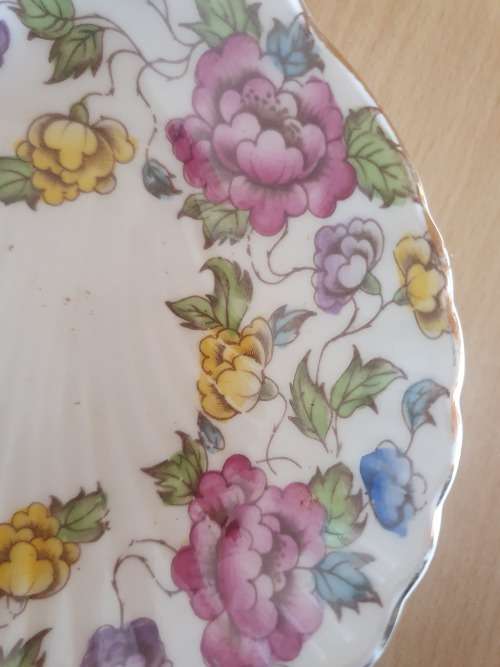 Royal Tudor, Fine Bone China Clam Shaped Bowl