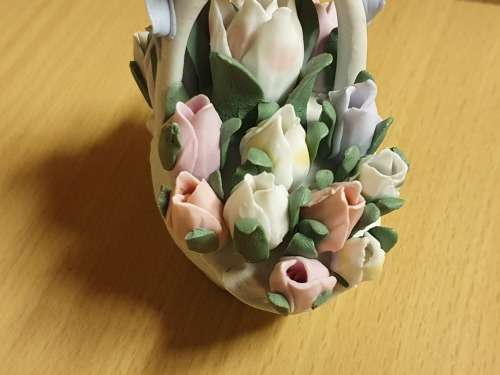 Small Ceramic Flower Bouquet (height 9cm width 10cm)