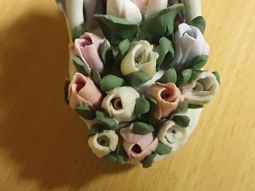 Small Ceramic Flower Bouquet (height 9cm width 10cm)