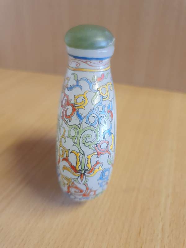 Chinese Painted Glass Snuff Bottle