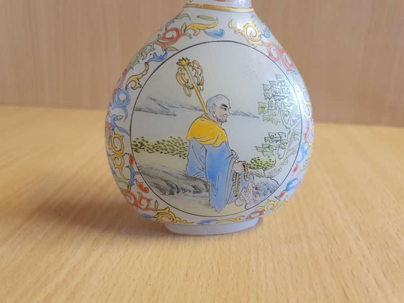 Chinese Painted Glass Snuff Bottle