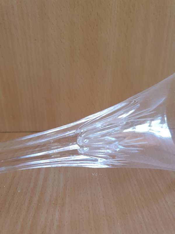 Set of 2 Crystal Glasses - height 24cm width 9cm