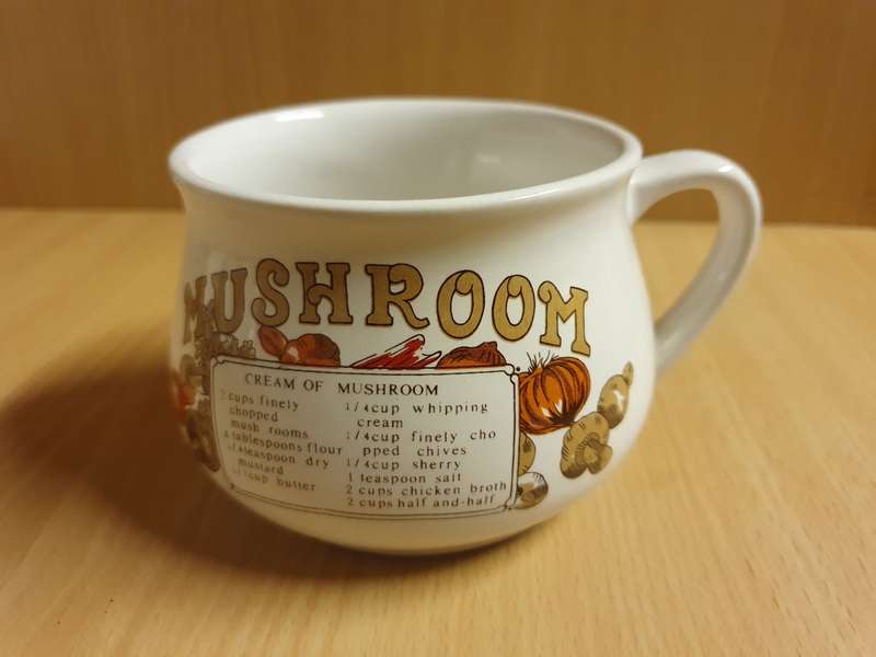 Mushroom - Soup Bowl (height 7cm width 9cm)