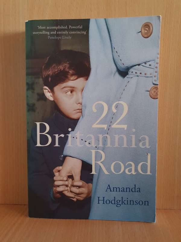 22 Britannia Road: Amanda Hodgkinson (Paperback)