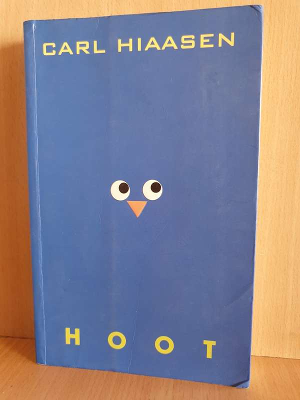 Hoot : Carl Hiaasen (Paperback)