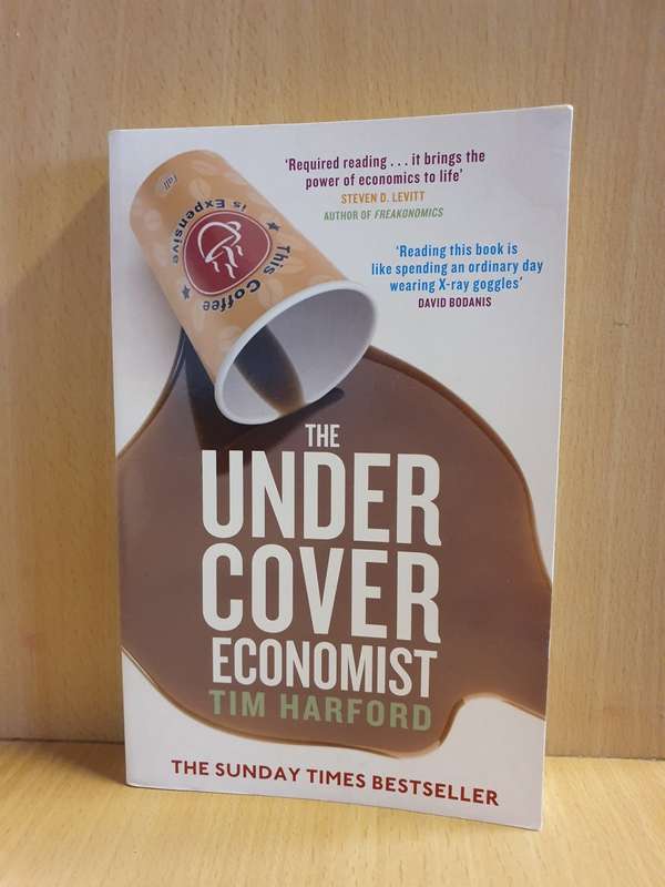 The Undercover Economist: Tim Harford (Paperback)