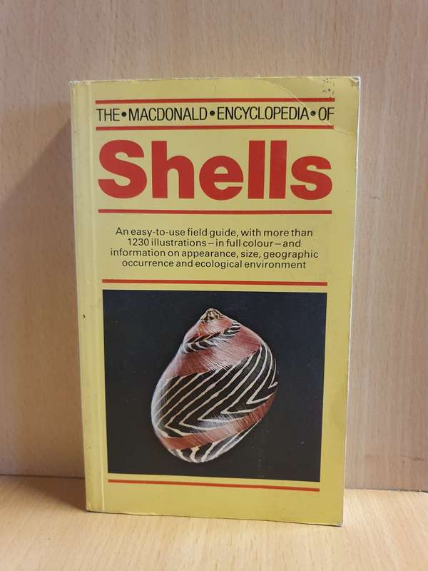 The Macdonald Encyclopedia of Shells (Paperback)