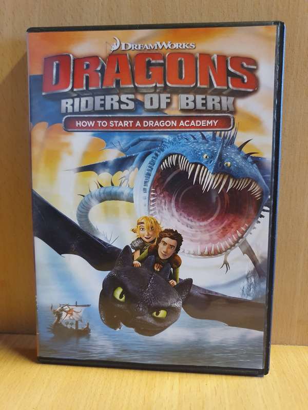 Dragons - Riders of Berk - Dvd (How to train a dragon academy)