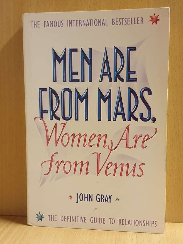 Men are From Mars - Women are From Venus - John Gray Paperback)