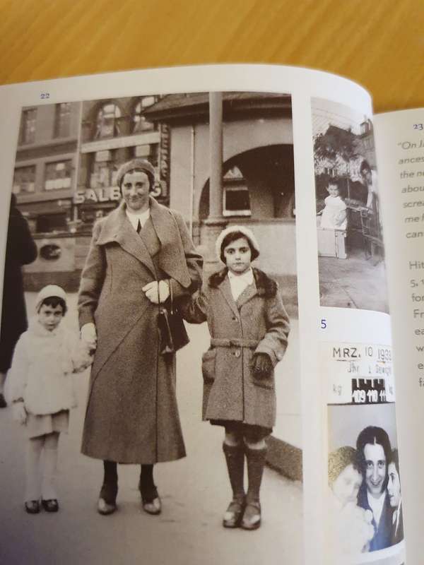 Anne Frank - A Museum with a Story (Hardcover)